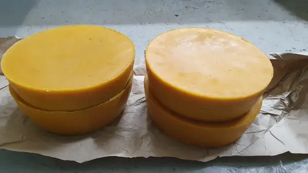 Продам віск бджолиний